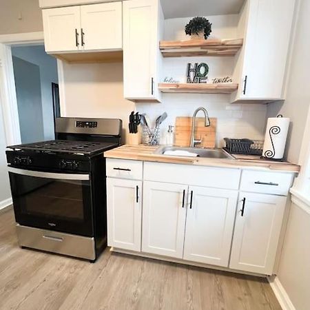 The Gateway: Entire Apartment 7 Mins From Airport 클리블랜드 외부 사진